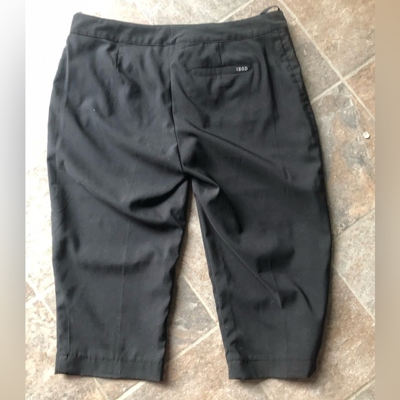 IZOD GOLF black capris - Picture 3 of 3